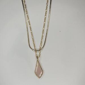 Elegant Gold and Pink Pendant Necklace